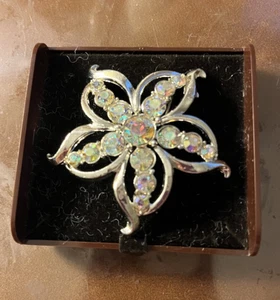 Vintage Brosche Anstecknadel Strass Blume Sunburst Starburst silberfarben - Bild 1 von 3