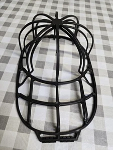Gabbia modellante per pulizia cappello a sfera in plastica nera. - Foto 1 di 4