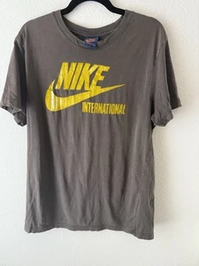 Vintage Nike Track & Field T-Shirt Men Size Large - Picture 1 of 9