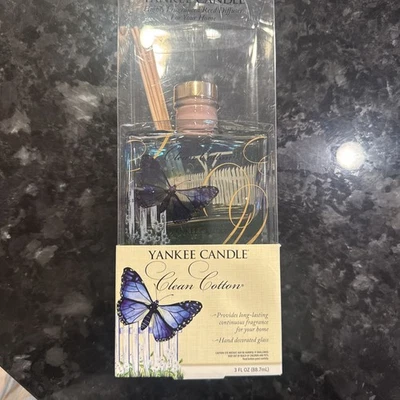 Yankee Candle Reed Diffuser Clean Cotton New In Box  Glass Bottle - Image 1 of 4