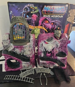 Snake Mountain 1983 MASTERS OF THE UNIVERSE MOTU Complete WORKING w BOX NICE - Picture 1 of 8
