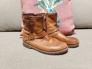 UGG Brown Harwell Casual Boots for Kids 1008003k size 6 - Picture 1 of 12