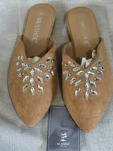Musshoe Womens Slip On Pointed Toe Comfort Flats Mules Tan Size 7 - Bild 1 von 4