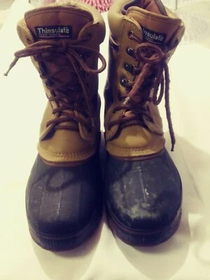 Itasca Boots, water proof, thinsulate inner booties, size 9, great condition - Image 1 of 4