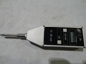 Elektronische Anzeige 1,00" / 25mm 0,0005"/ 0,01mm ^] - Bild 1 von 2