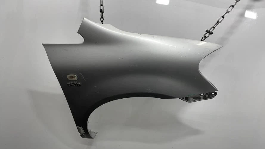 Aile avant droit TOYOTA AVENSIS VERSO PHASE 1 5381144060 - Photo 1/4