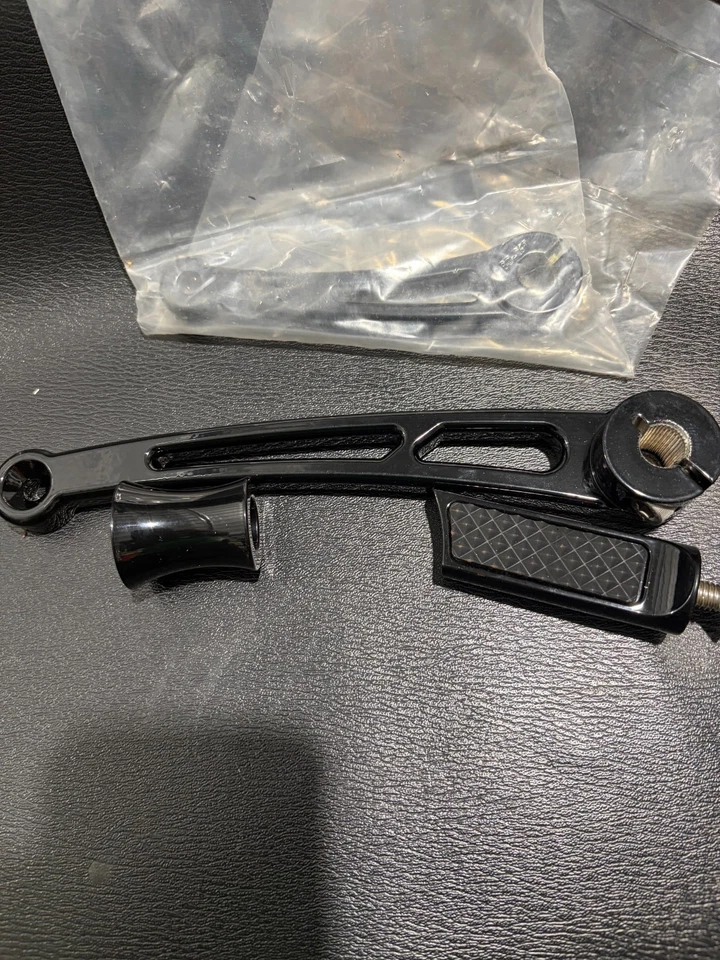 HARLEY DAVIDSON BADDAD PUNTERA PALANCA DE CAMBIOS NEGRO BRILLANTE Foto 1 de 3