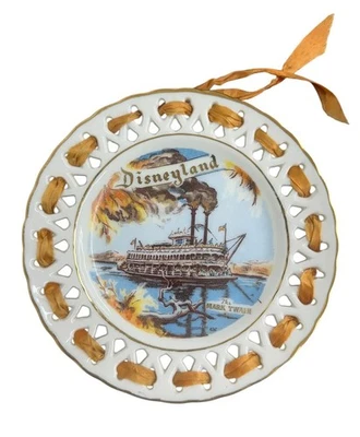 Plato de recuerdo Disneyland Eleanore Welborn RARO 1955 con cordones "The Mark Twain" Foto 1 de 4