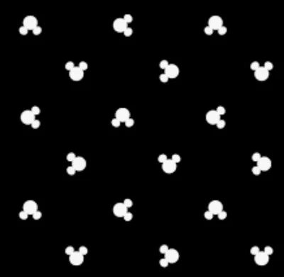 Cabezas de Mickey Mouse sobre tela negra de Creative Springs, Fat Quarter 18" por 22" Foto 1 de 3