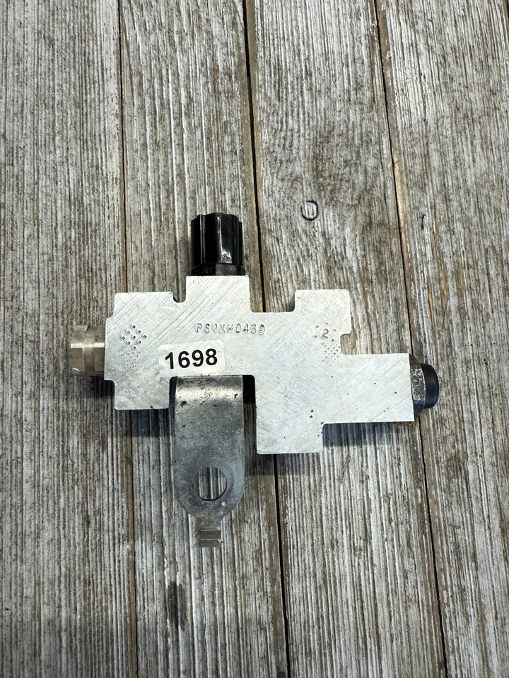 PLYMOUTH PROWLER 97-02 原始设备制造商制动线阀门,P# PS1KH0439 — 第 1/4 张图片
