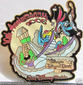 Pin AP a prueba de artista del décimo aniversario de Disney Blizzard Beach - Imagen 1 de 3