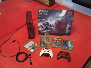 Microsoft Xbox One S Gears of War 4 Limited Edition Bundle 2TB Spielekonsole... - Bild 1 von 1