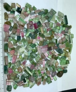 Lote de 293 quilates de cristales de turmalina ásperos naturales tipo áspero de Afganistán🇦🇫 - Imagen 1 de 10