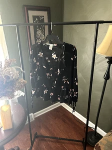 H&M and American Rag Large Women's Tops 2 for 1 Bundle Good Condition - Picture 1 of 7