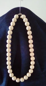 Vintage Park Lane hellbraun Acryl Kugel Perlen Halskette 16,5 Zoll Federring Verschluss - Bild 1 von 1