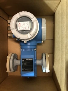 1” Proline Promag P 300 - Picture 1 of 3