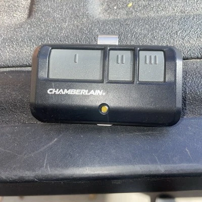 Chamberlain 953ESTD 3 Button Remote Control Works Great - Image 1 of 2