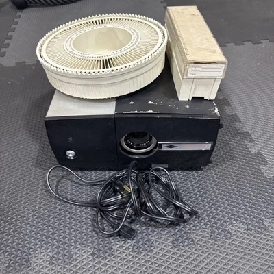 Sawyer’s Rotomatic 600 2x2 Slide Projector Vintage Working - Image 1 of 4