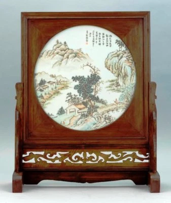A065 Chinese porcelain tile painting mounted in a wood table, 19th Century - Image 1 of 4