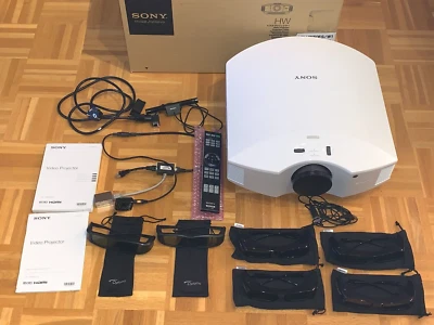 OVP 3D Sony VPL-HW50ES + 6xBrillen TDG-PJ1 Heimkinoprojektor Full-HD weiß Beamer - Bild 1 von 4