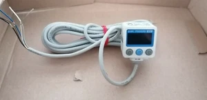 SMC ZSE80F-02-V Vakuumsensor - Bild 1 von 4