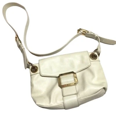 Bolso de Hombro MONET Herrajes Dorados Crema Cuero Vegano Beige Sobre Cartera Talla M Foto 1 de 4