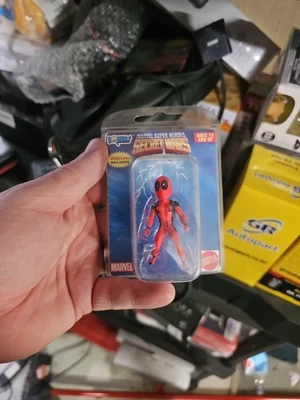 Marvel Deadpool Secret Wars Micro Bobble Head Walgreens эксклюзив - Изображение 1 из 2