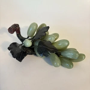 Vintage Green Jade Grape Cluster w/ Dark Green Onyx Leaves MCM Retro - Picture 1 of 12