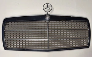 Mercedes Benz 190E Front Upper W201 Grille & Emblem 2018880023 OEM 84-93 - Bild 1 von 15
