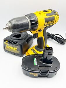 DeWalt DC720 Cordless 1/2" Drill Driver with Battery and Charger Tested Works