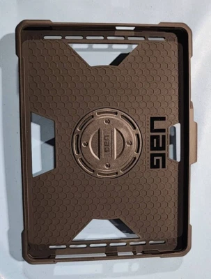 Capa UAG Microsoft Surface Go 4/Go 3/Go 2 10,5" Outback com alça de mão preta - Imagem 1 de 2