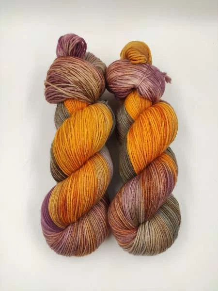 handgefärbte Einöder Merino Sockenwolle 4 fach - 100 gGRAUBRAUNES ORANGE  460 - Bild 1 von 1