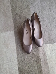 UNISA - Brown Heeled Leather Court Shoes - Size 39 - BNIB - RRP £130 - Picture 1 of 3