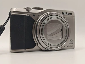 Nikon Coolpix S9900 Grey 16.0MP Digital 30x - BROKEN BATTERY DOOR - Picture 1 of 12