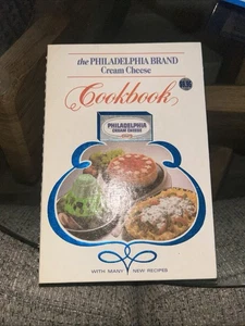 Vintage The Philadelphia Brand Cream Cheese Cookbook 100th Anniversary (1981) - Foto 1 di 8