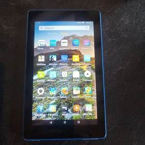 Blue Amazon Fire 7 (7th Gen) SR043KL, 8GB. hardly used. - Picture 1 of 14