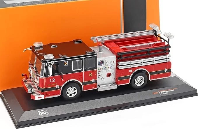 IXO TRF003 1 43 Seagrave Marauder II Pelham Fire Department 2007 Red/black