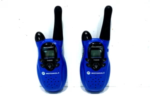 2 - RADIO 2 VIE MOTOROLA TALKABOUT T4800 (3 MIGLIA, 22 CANALI) GMRS/FRS - Foto 1 di 6