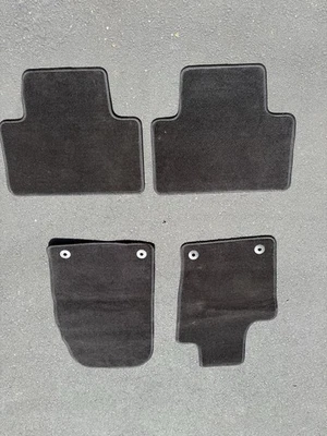 吉普大切诺基 2020 脚垫前后汽车垫 — 第 1/4 张图片