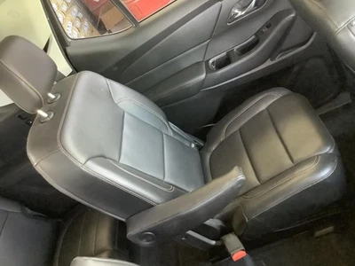 Asiento trasero usado se adapta: Chevrolet Traverse 2018 grado A Foto 1 de 4
