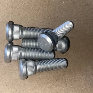 10.9 Wheel Studs 5pcs - Picture 1 of 3