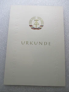 Nachlaß ! URKUNDE der DDR  AUSZEICHNUNG als BESTARBEITER DES BETRIEBES 1968 - Bild 1 von 2