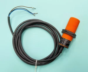 ⚡ IFM Induktiver Sensor KI5001 KI-3015-APKG/NI Näherungsschalter - Bild 1 von 1