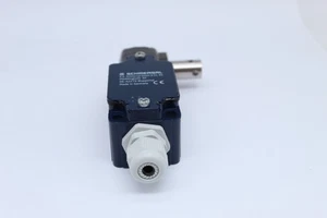 Schmersal Sicherheitsschalter TV10S 335-02Z-M20 Scharnierschalter - Bild 1 von 6