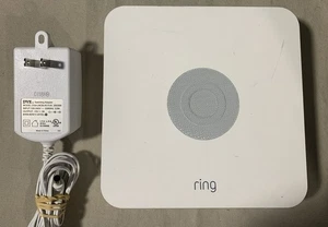 Estación Base Ring Alarm -1ª Generación- Blanca 4HB1S70EN0 con Adaptador de CA - Imagen 1 de 2