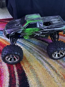 Traxxas Revo 3.3 4WD Truck Roller Slider Chassis - Picture 1 of 18