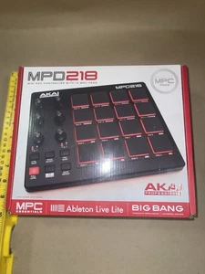 AKAI Professional MPD218 - USB MIDI Controller mit 16 MPC Drum Pads, 6 Assig... - Bild 1 von 4