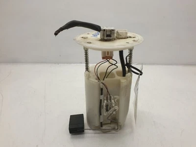 07-10 MONTAJE BOMBA COMBUSTIBLE TOYOTA SIENNA 3.5L V6 TRACCIÓN DELANTERA  Foto 1 de 4