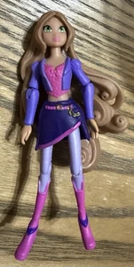 Winx Club Flora Believix 3,75" Puppe Figur Jakks Pacific 2012 Viacom OHNE FLÜGEL - Bild 1 von 4