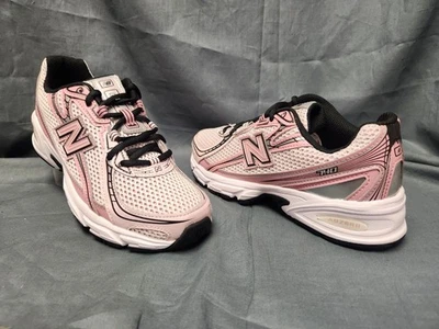 New Balance Girls 740 Sneakers GR740DK Mesh White Pink Size 5.5 NEW IN BOX! - Image 1 of 4